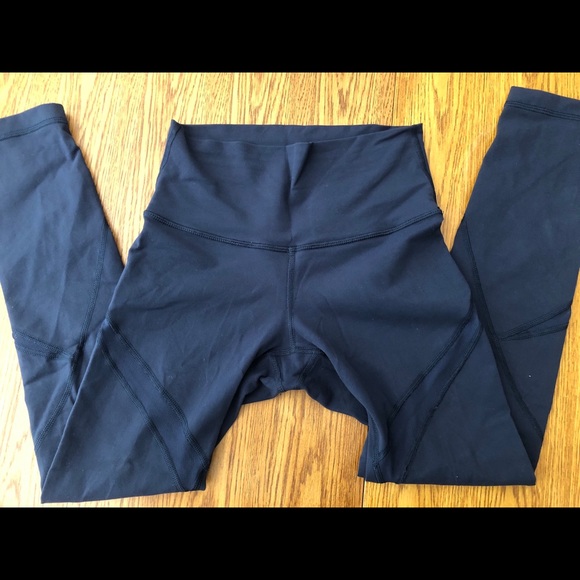 Lululemon Mesh Cutout Leggings size 4 - Picture 5 of 6